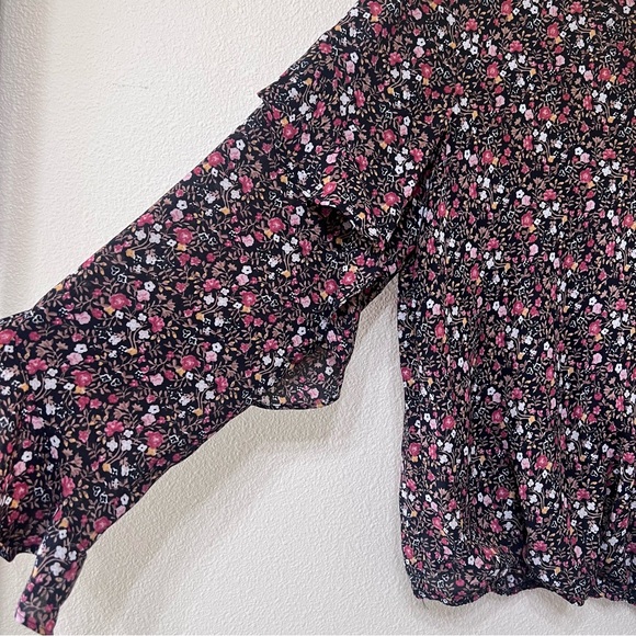 NWT Max Studio Floral Long Sleeve Blouse - Picture 2 of 6